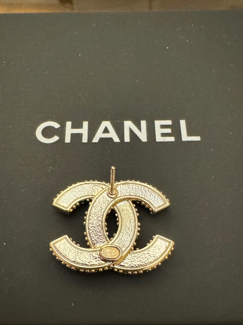 Classic Chanel CC Logo Large Strass Crystal Embellished Gold Stud Earrings - Picture 3 of 5